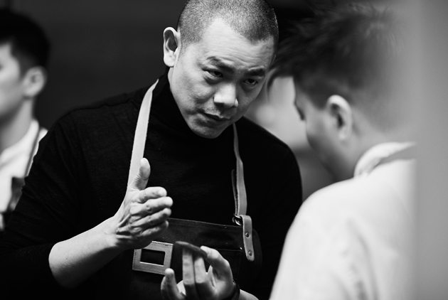 連洗鍋子都成專家　江振誠的頂尖團隊塑造學