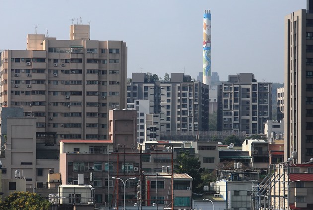 空污-工業污染-煙囪-焚化爐-環保-PM2.5-CEMS-文山焚化廠-嘉惠電廠-達新-超標-排廢