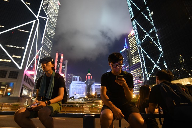 反送中-香港-逃犯條例-林鄭月娥-習近平-一國兩制-中美貿易戰-佔中-九七