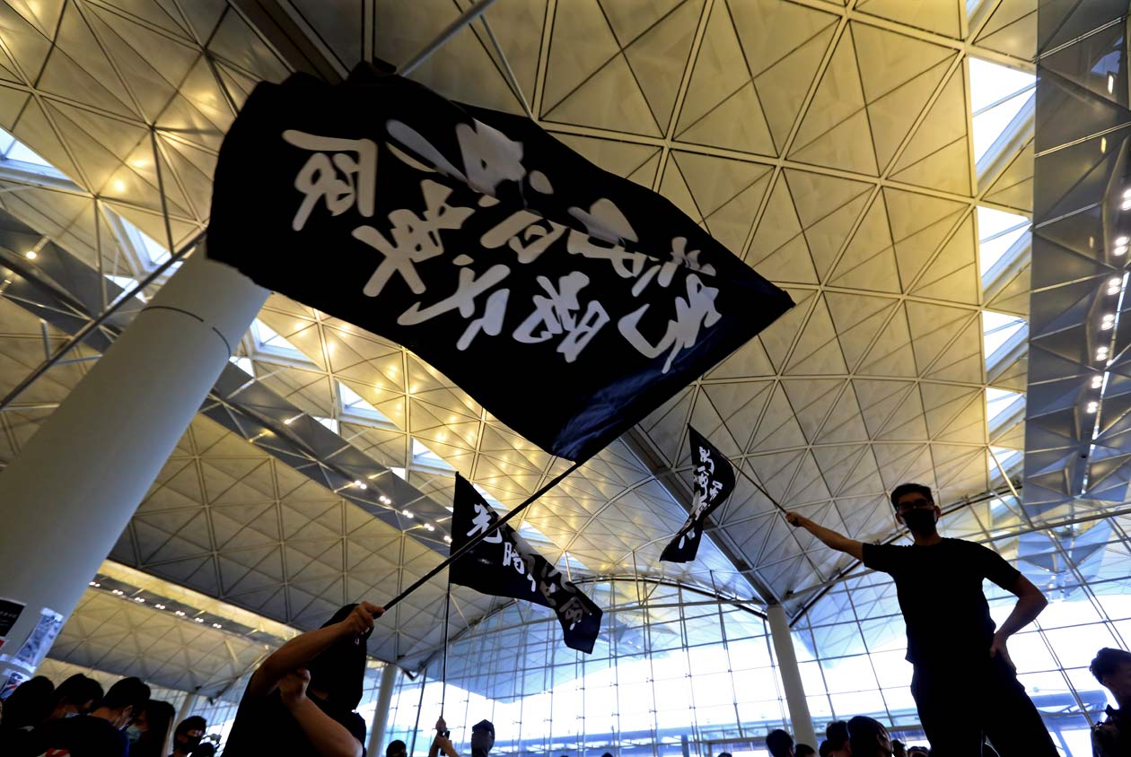 推特臉書認證，中國假新聞攻香港　專家：中國要在台灣大選大幹一票