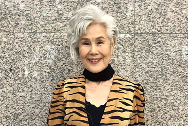 75歲當模特兒，她自信地說：「模特兒不只是興趣，我現在可是網紅」