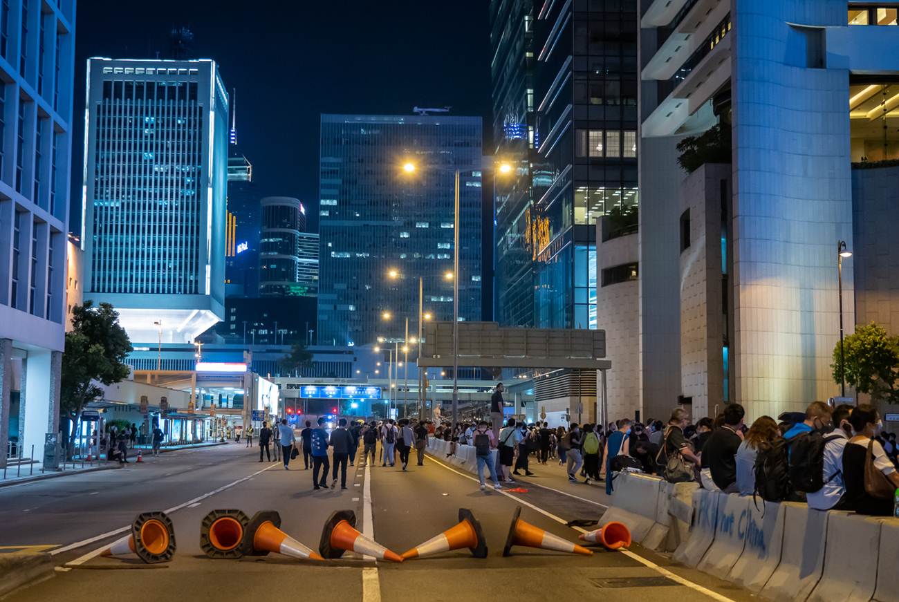 香港步入衰退：示威與貿易戰夾擊，第三季經濟增長10年最差