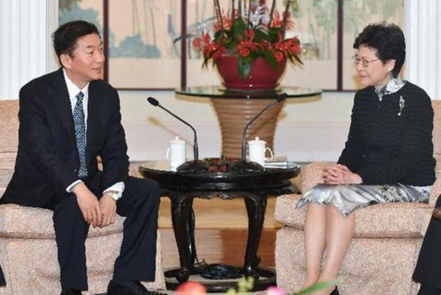 北京為什麼找屆齡退休的「局外人」　接手香港中聯辦主任？