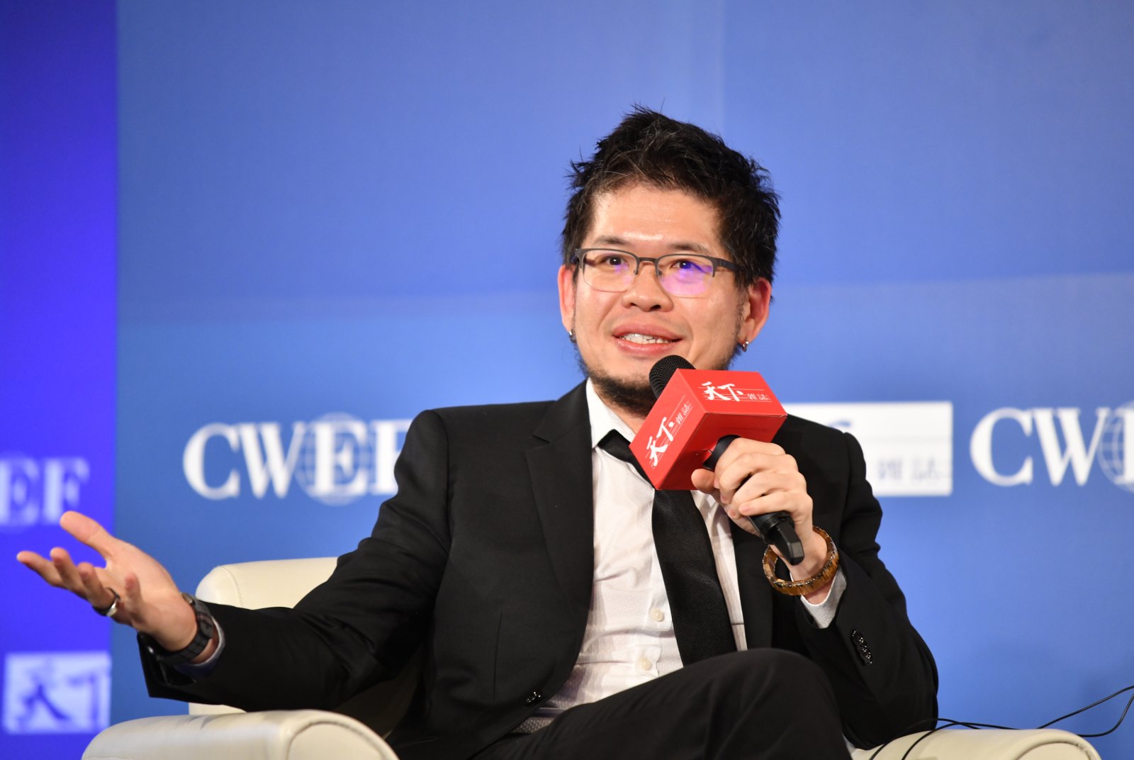 YouTube創辦人陳士駿自曝：Google砸500億併購，在小簡餐店談成的