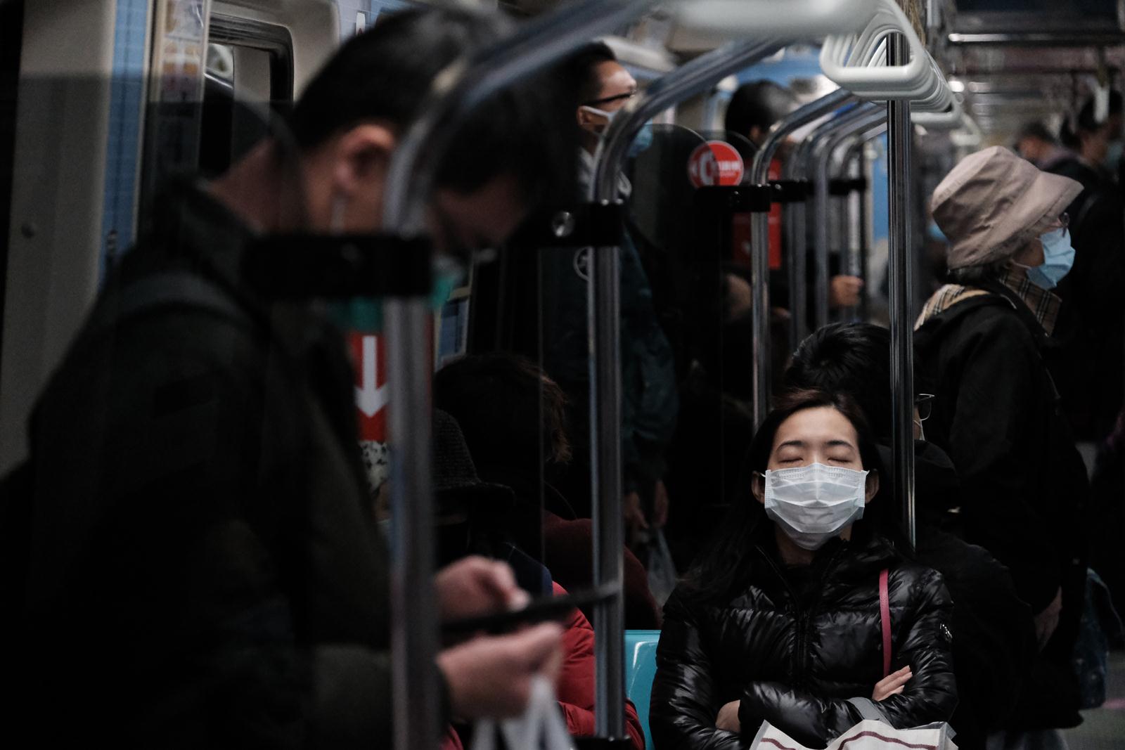 新冠肺炎最新狀況》新增8例，1高中生被同學傳染確診，首例全校停課