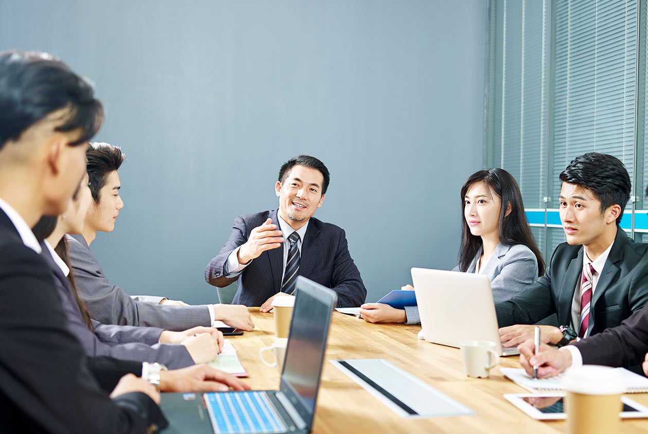 史丹佛商學院教授：小心公司裡講話大聲的人