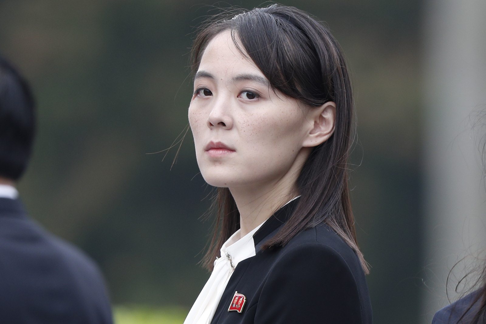 版面超越金正恩　金與正為何變身狠角色？