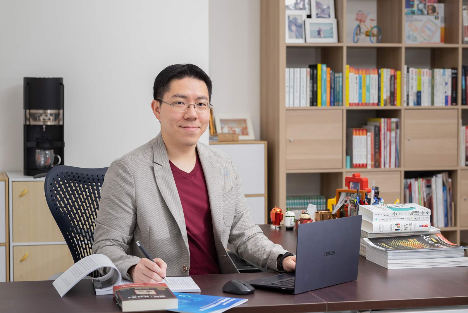 打破1%魔咒 新創家   程世嘉用ASUS ExpertBook B9搶進全球版圖的成功不二秘訣