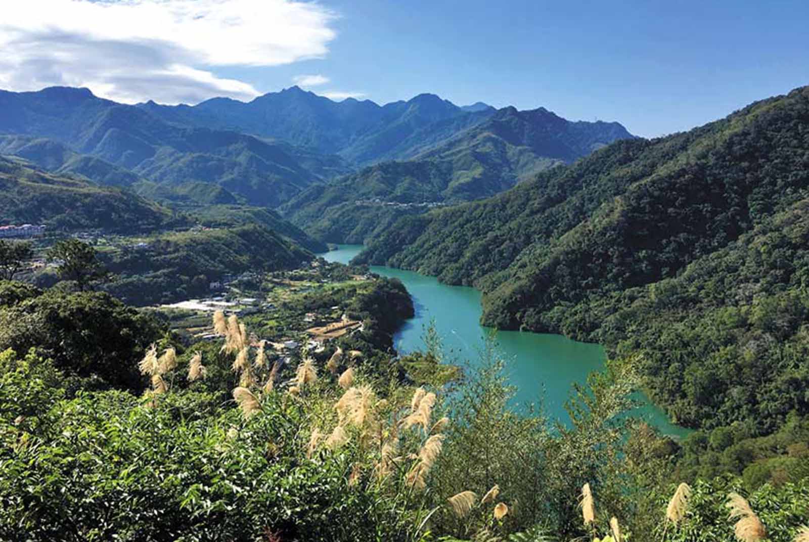 要不要一起去爬山？一場親子步道小旅行！