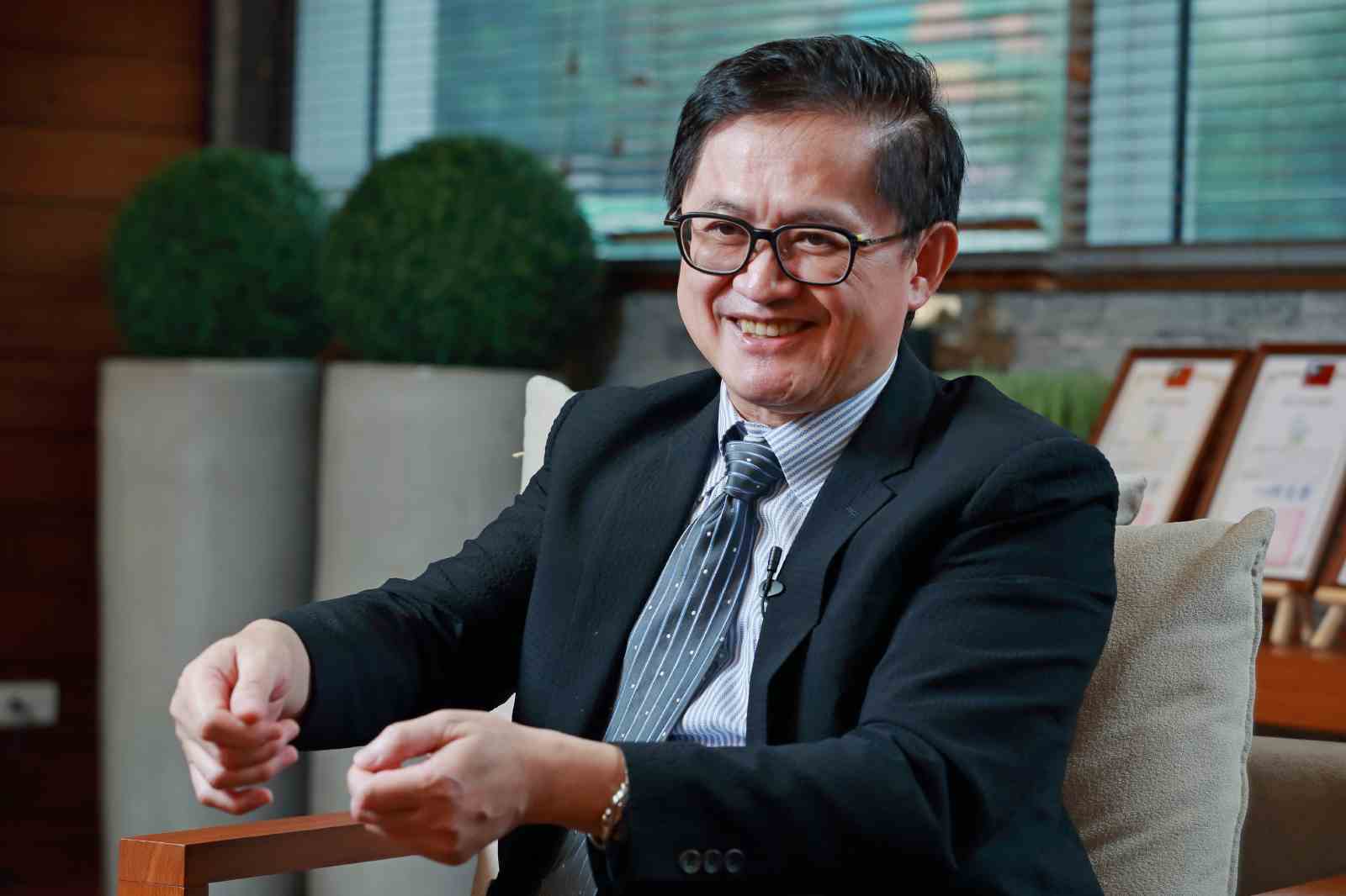 新冠肺炎-疫情-新冠貧民-和碩-童子賢-無薪假-五十大集團