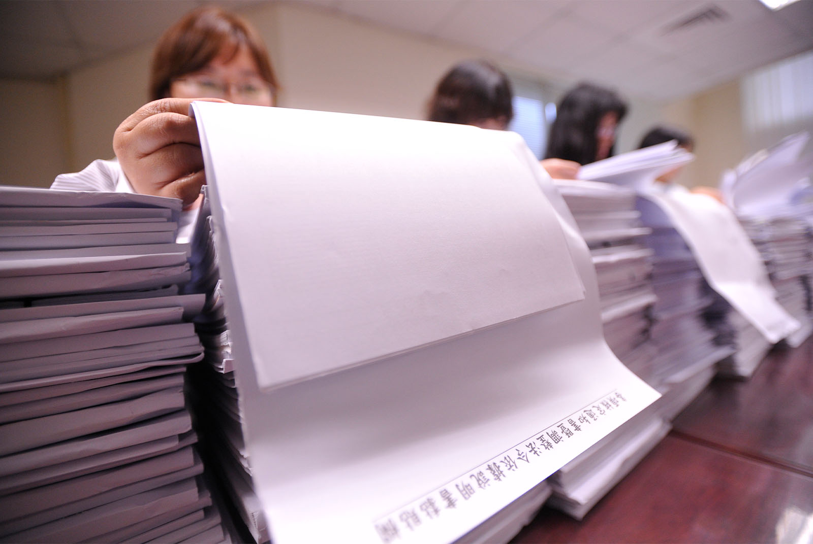 公務體系打滾20年，為何我不建議你當公務員？