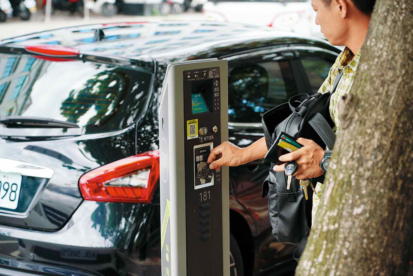 【臺南Smartmove】科技來幫忙！智慧停車格讓找車位非難事