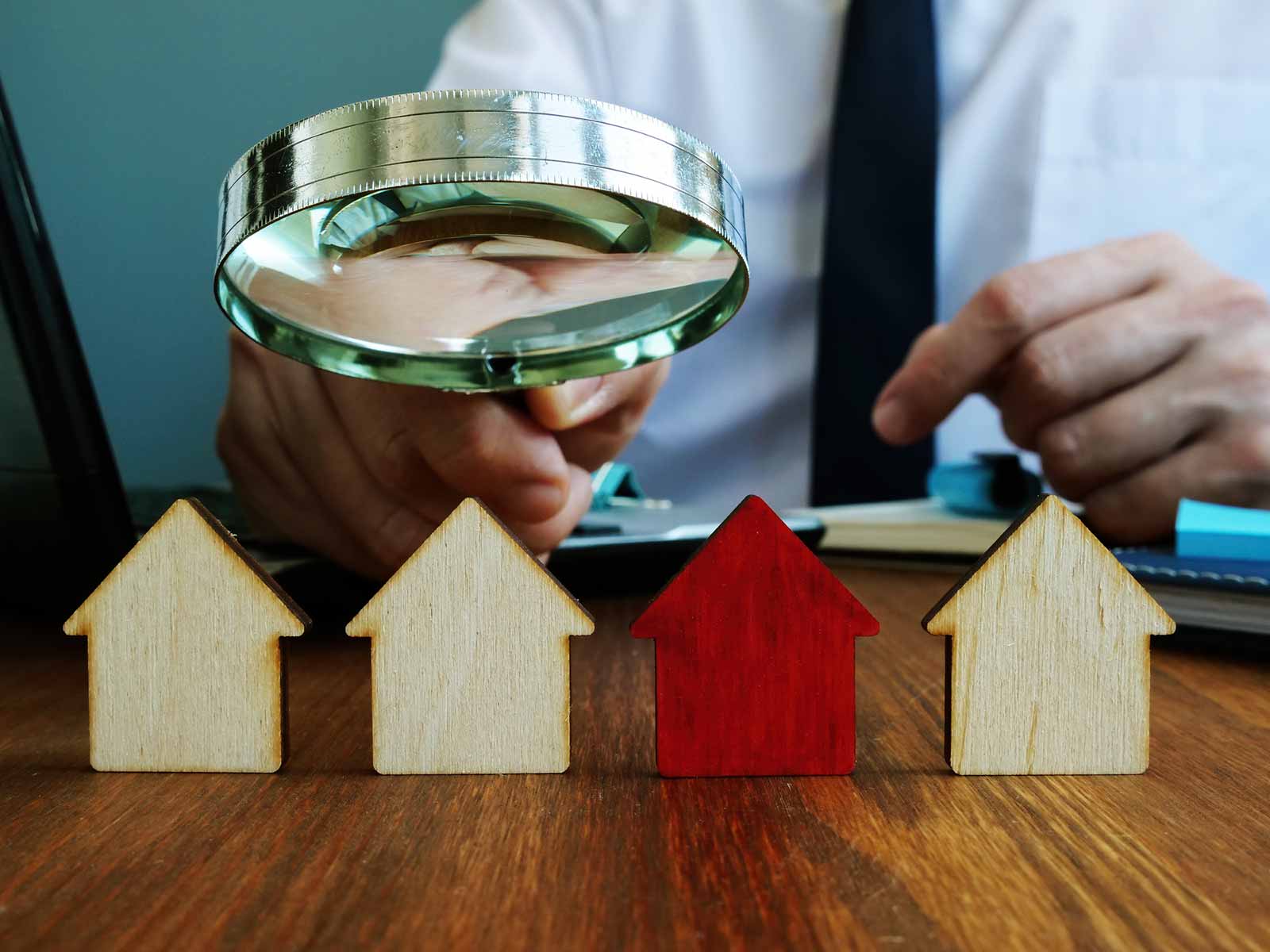 熱錢將流入房市？買REITs，投資人也能當包租公？　