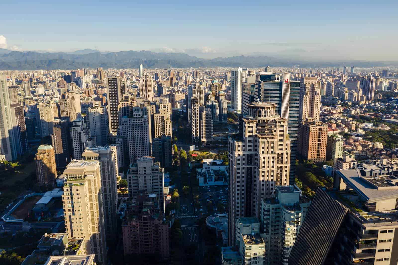 經濟預測-通膨-匯率-消費-房市-油價-投資-股市-新冠肺炎-2021