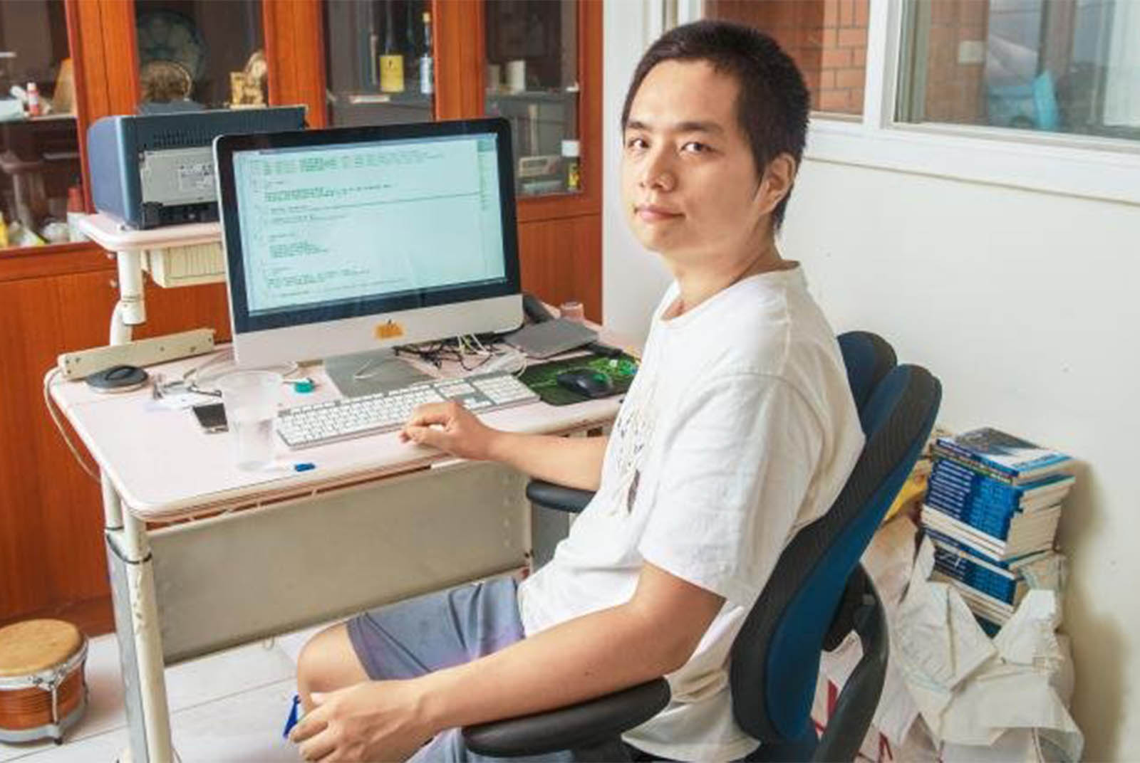 唐鳳光環下，父母從不比較　唐宗浩：我不是天才，但有做得更好的事