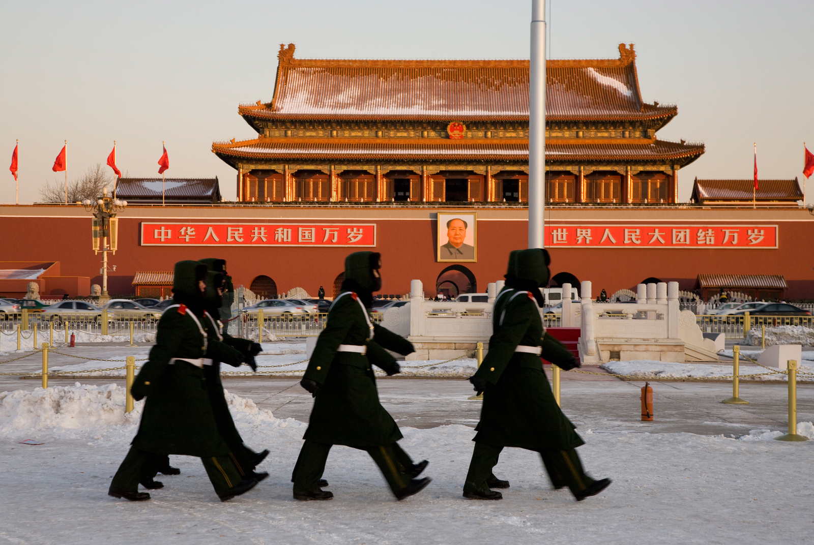 皮尤最新報告：九成美國人視中國為對手，七成支持對中強硬政策