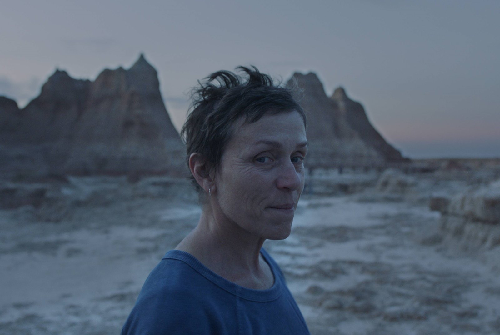 游牧人生-趙婷-電影-奧斯卡-金獅獎-金融風暴-美國-Frances McDormand