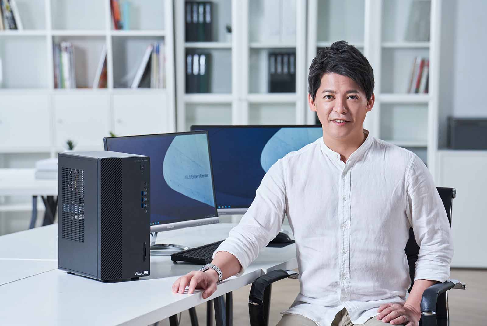 謝哲青-ASUS-D700MA