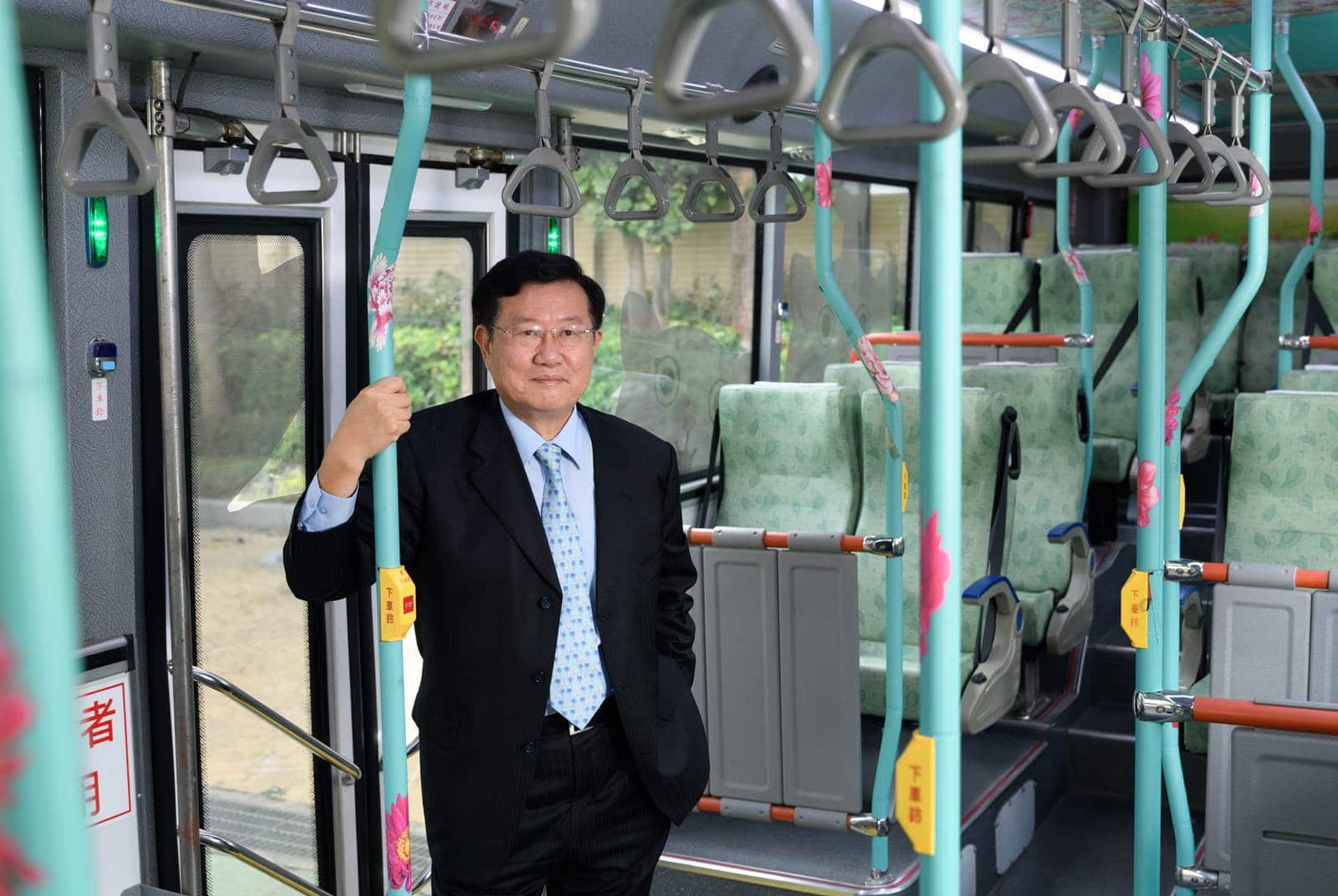 華德動能-電動公車-客運-大眾運輸-交通-綠能-減碳-零碳新經濟