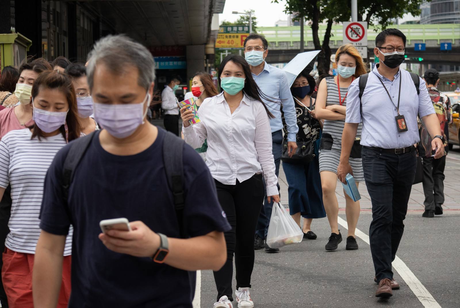 「校正回歸」是台灣首創嗎？國外如何處理時間差的數據問題