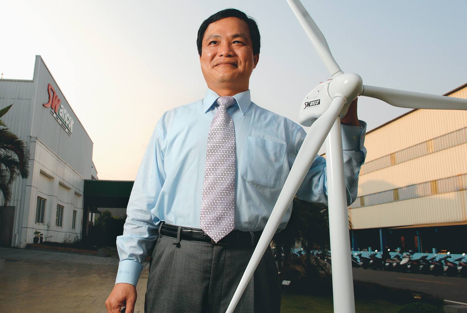 上緯企業：風電葉片材料　進攻全球市場