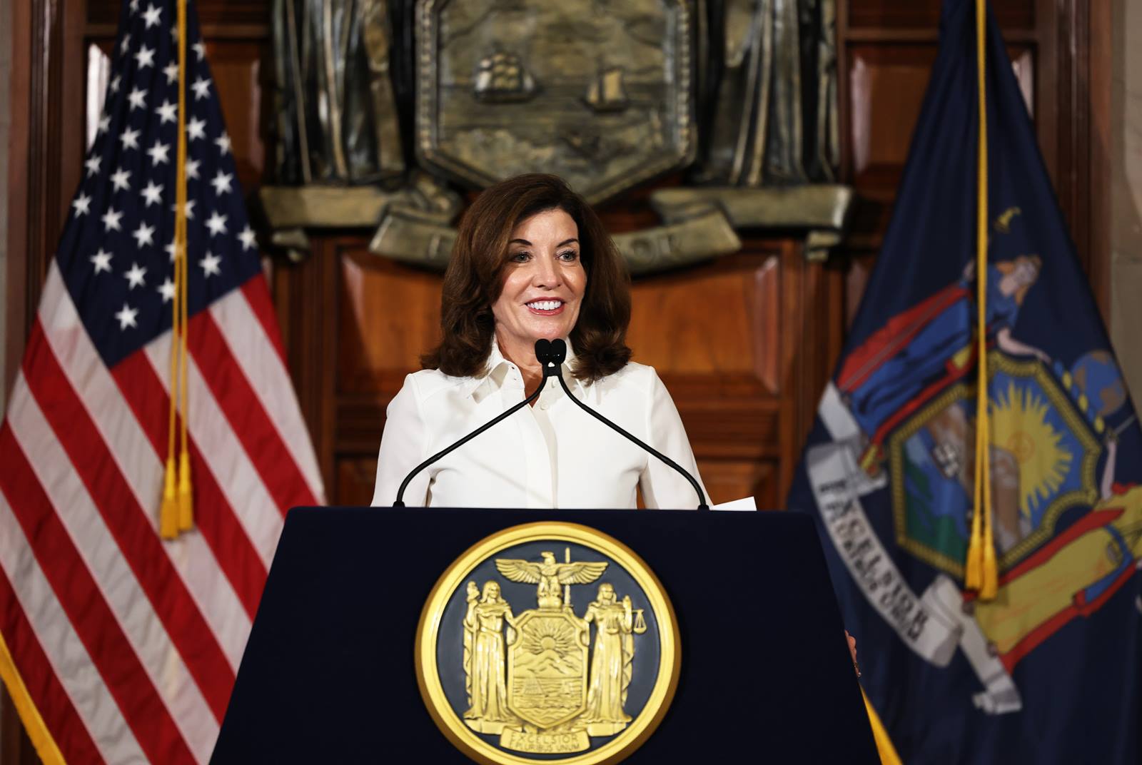 霍赫爾-Kathy Hochul-女權-女性參政-性別平等-美國