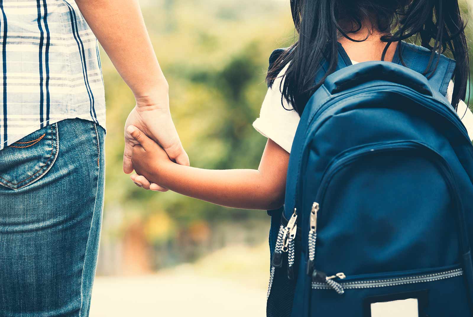 帶孩子走，是負責還是剝奪？父母活不下去，有權決定子女生死嗎？