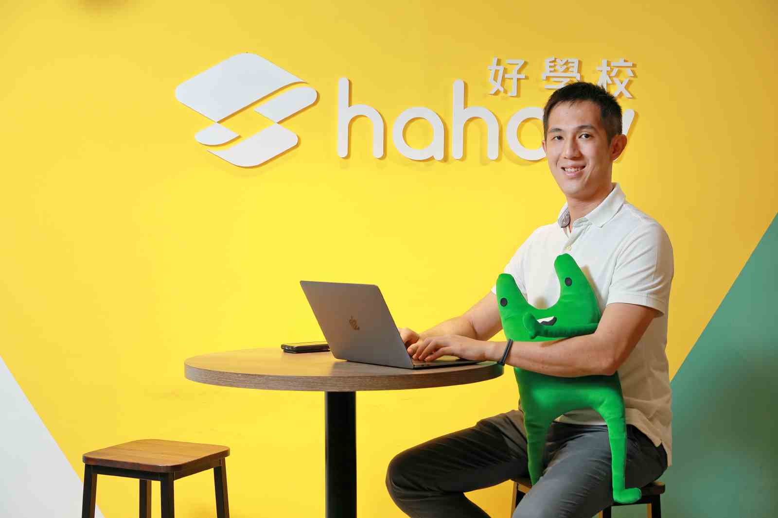 企業內訓還在全員關兩天？國泰金改用Hahow碎片式上課，還有學習假