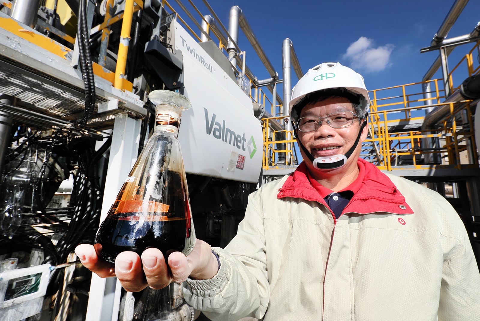 這罐黑液多神奇？竟讓50年老紙廠　從此關掉重污的燃油發電