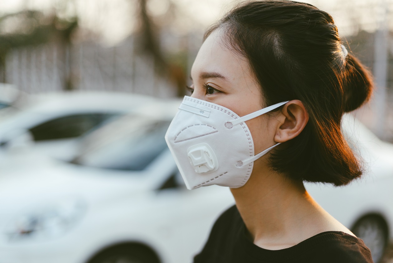對抗Omicron　一般醫療口罩不夠力？一定要戴到N95嗎？