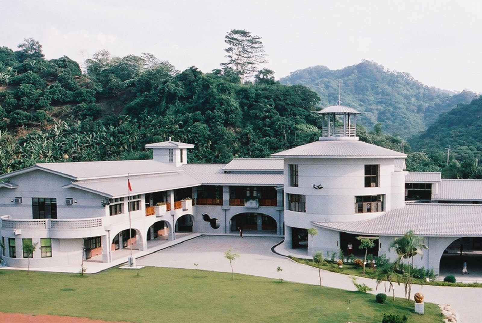 走過921與少子化廢校危機，有了他的設計，讓山間校園成為爆紅小學！