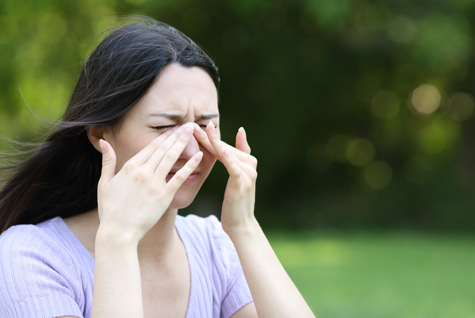 眼睛黏癢，為什麼愈沖洗愈糟？