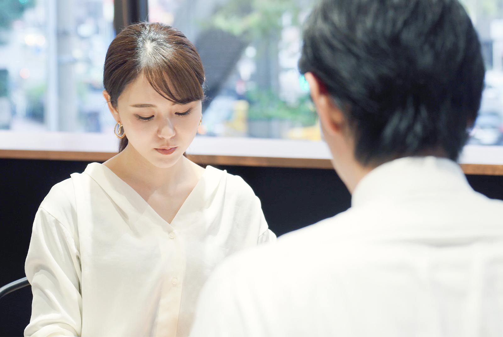 不說話比秒回更厲害，馬斯克、賈伯斯...高EQ才會的「沉默攻略」
