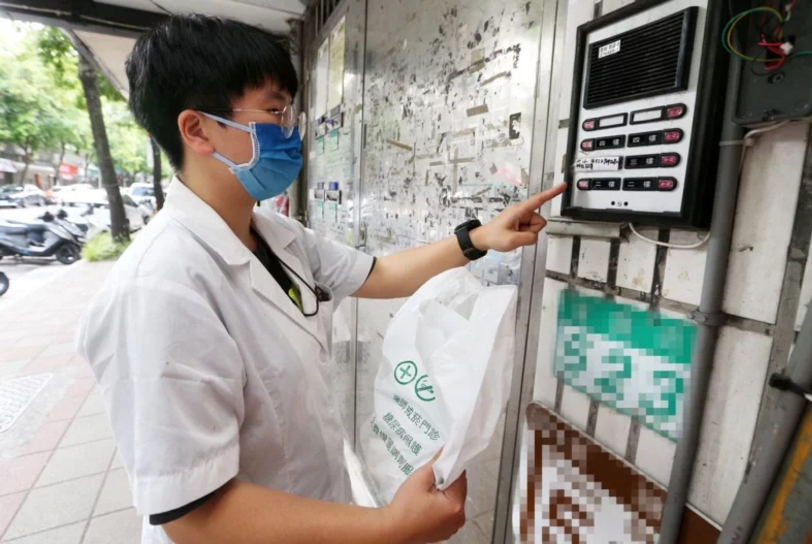 確診伯伯奮鬥實錄！他如何花四天從門診領到抗病毒藥