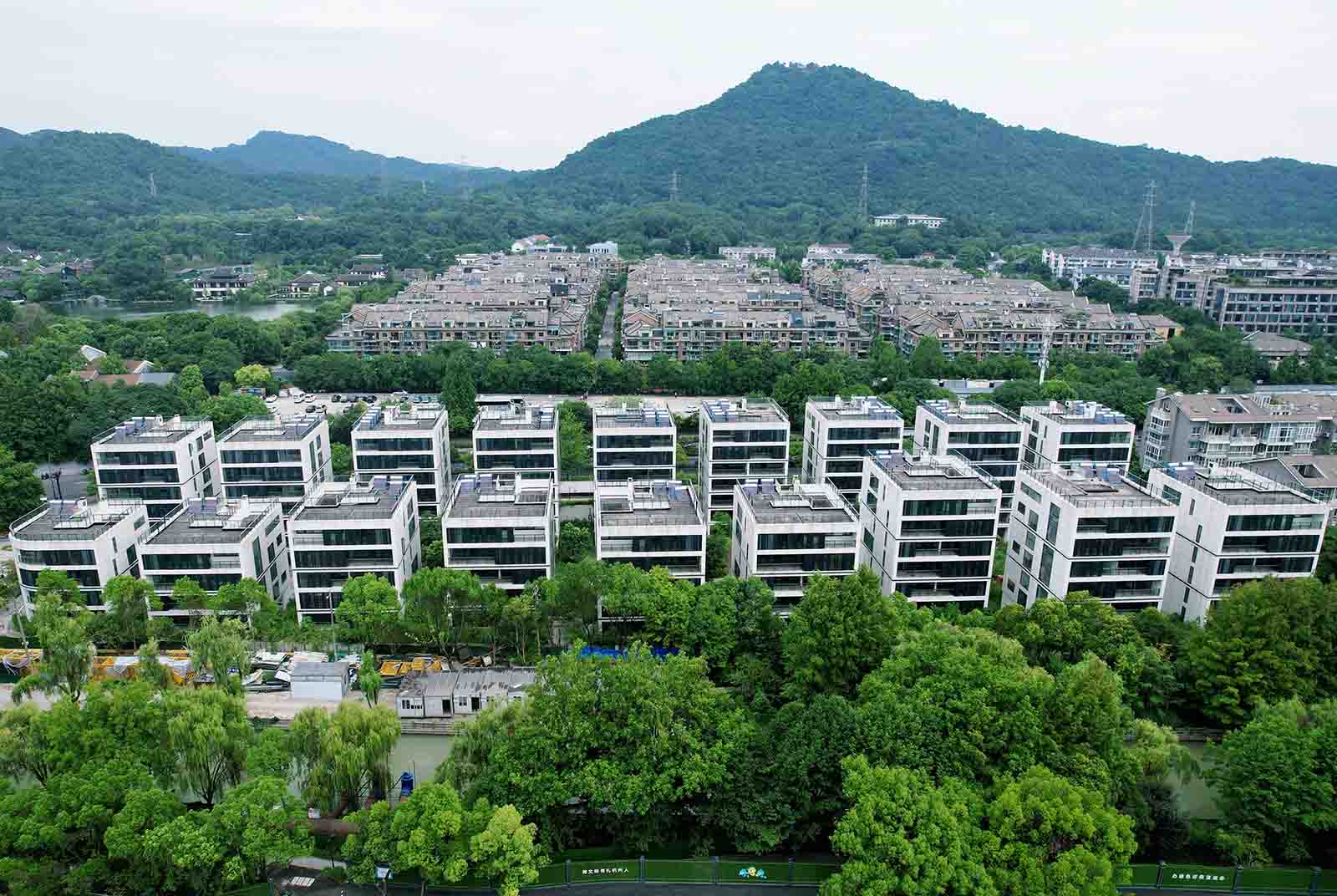 中央出手了！橫跨25省市的中國爛尾樓停貸風暴，會拖累下半年經濟嗎？