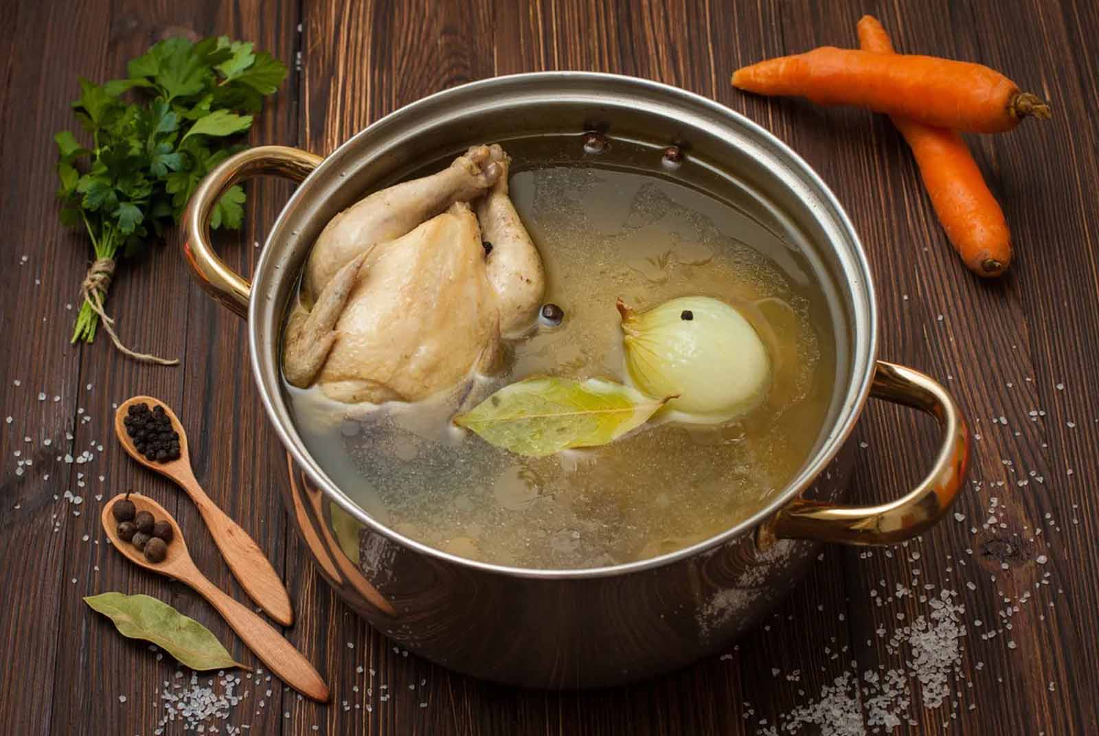 營養學家：喉嚨痛最適合吃的4種食物