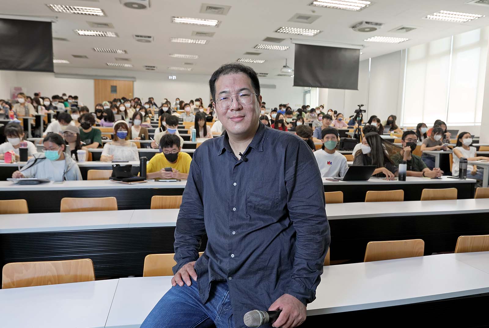 選課還要填履歷、錄取率不到10%　影視業界為何到台大通識課找人才？