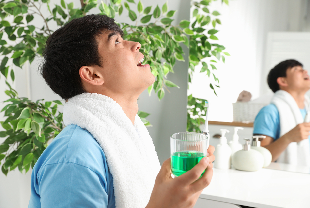 常見的口腔清潔習慣，為何可能升高心臟病風險？