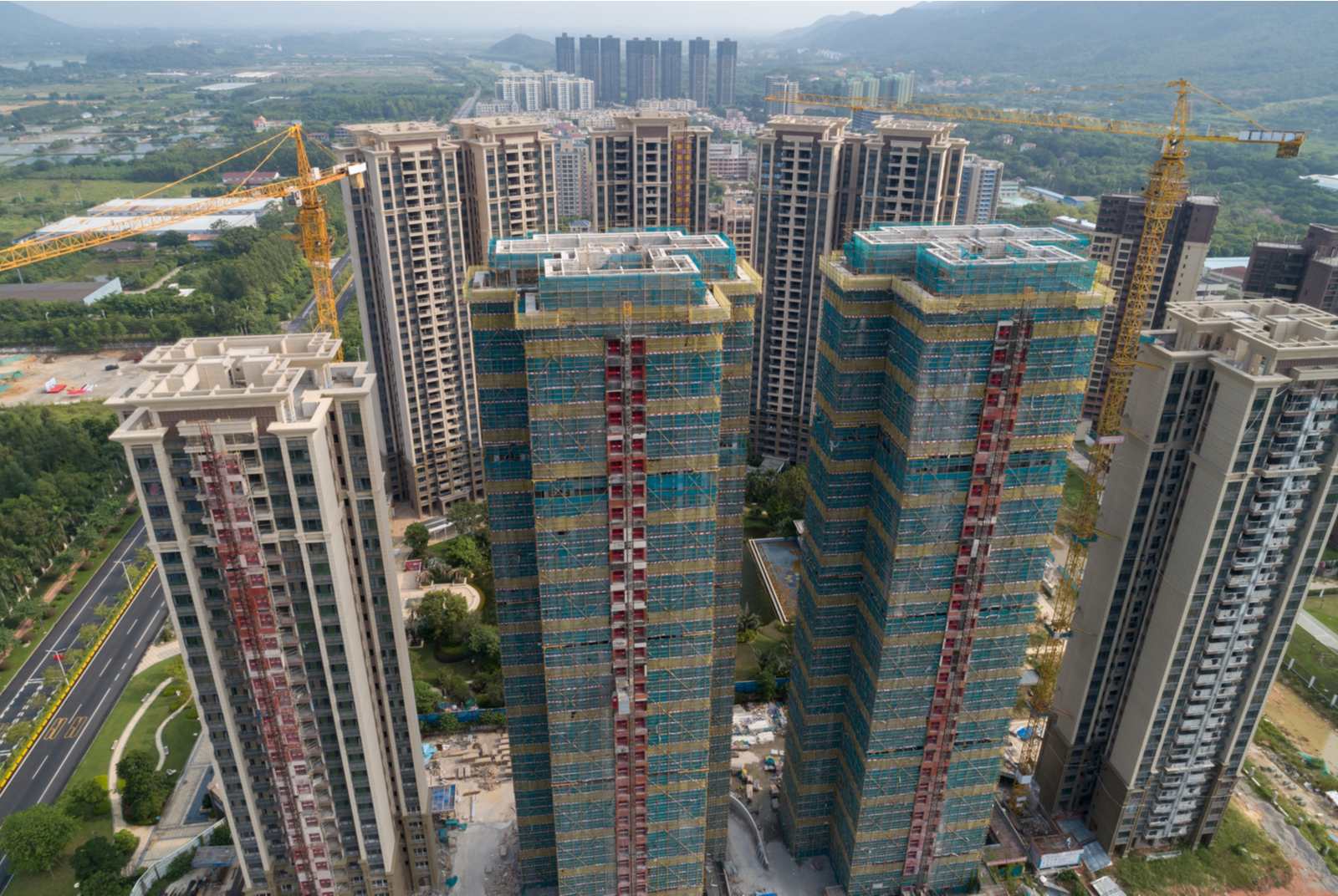 天下國際週報：中國打房大失敗，建商快倒了，房價依然高到買不起