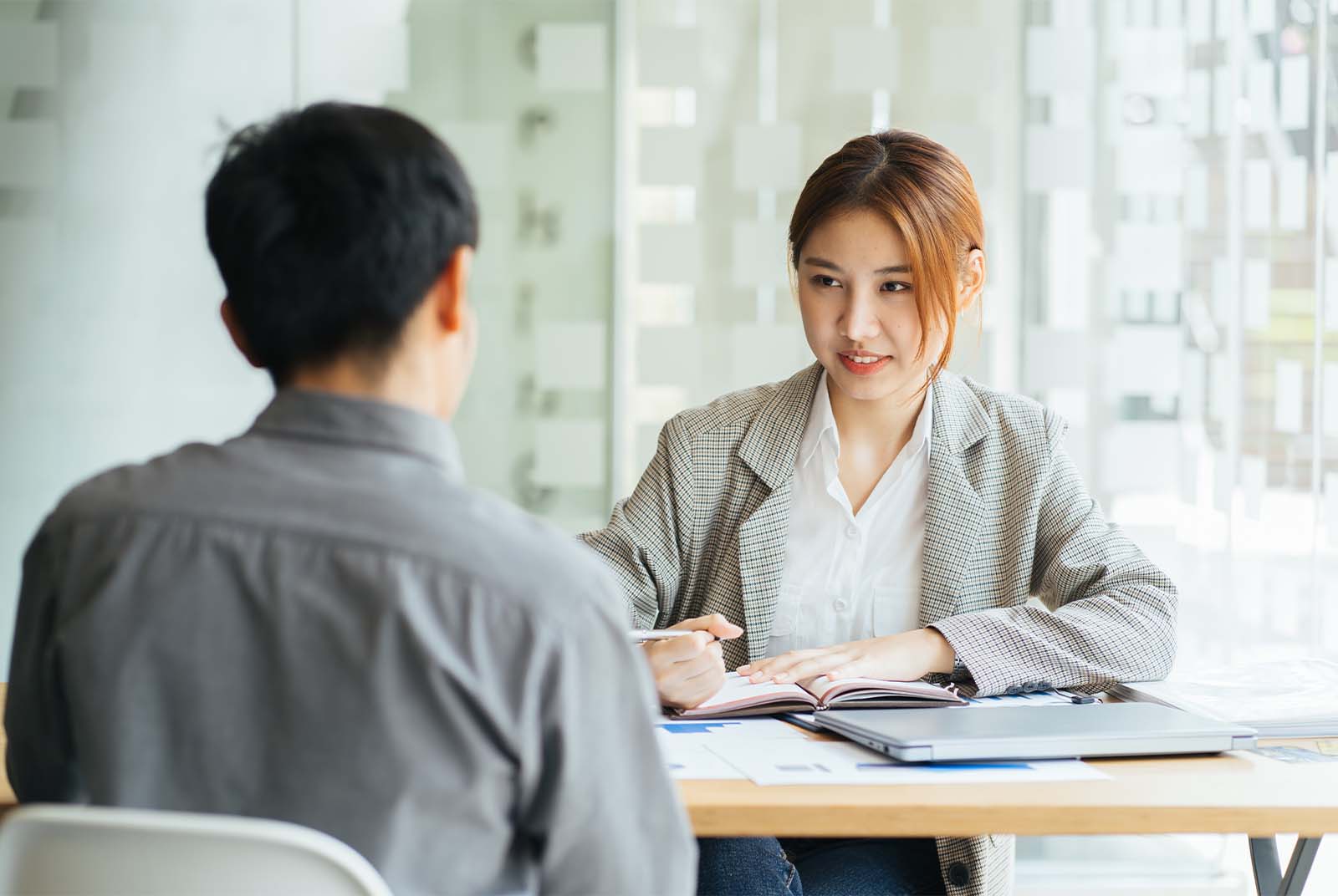 面試心理戰！尷尬的難題如何回答：怎麼談薪水？高報薪資OK嗎？