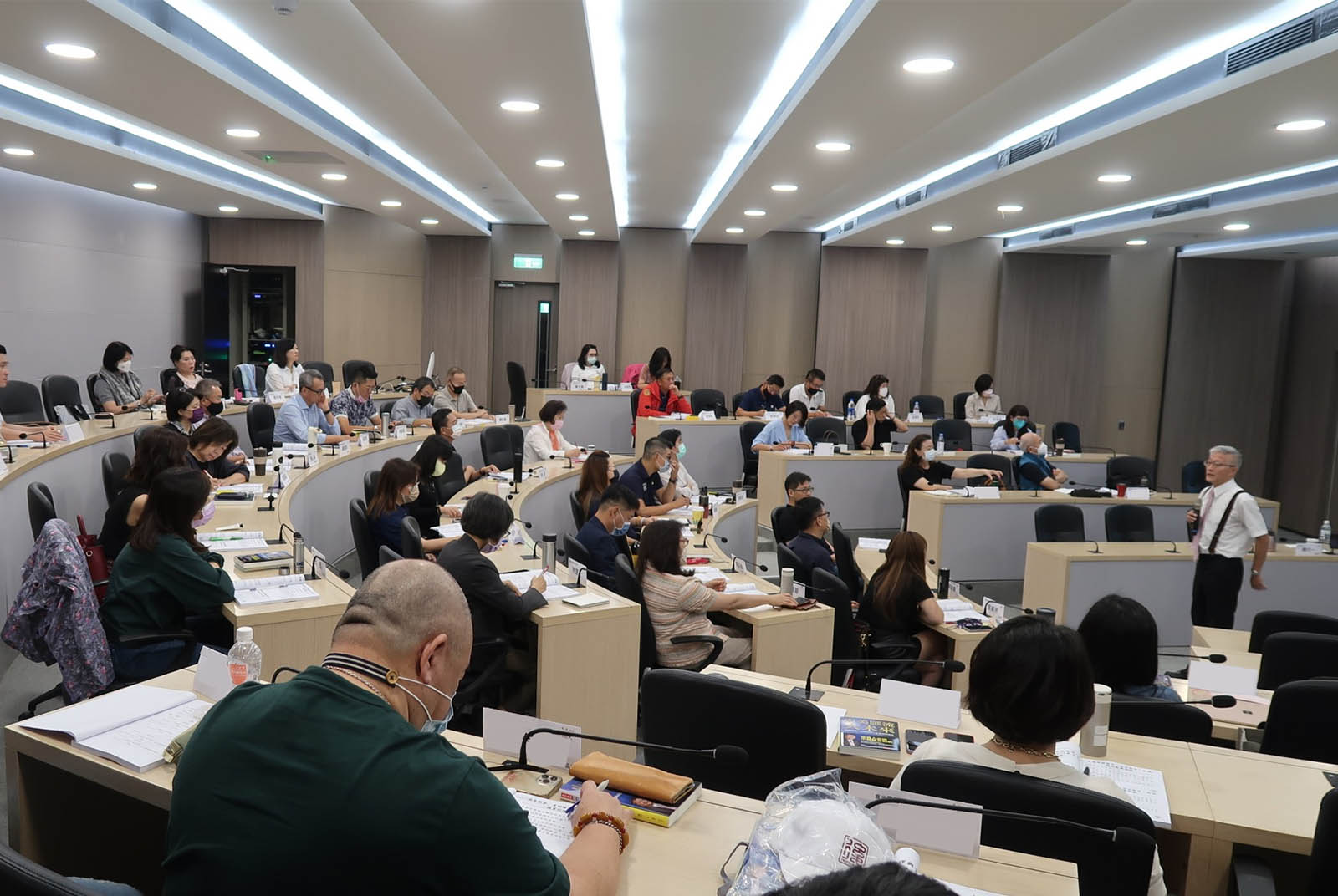全球局勢撲朔迷離 政大後EMBA讓企業主學以致用