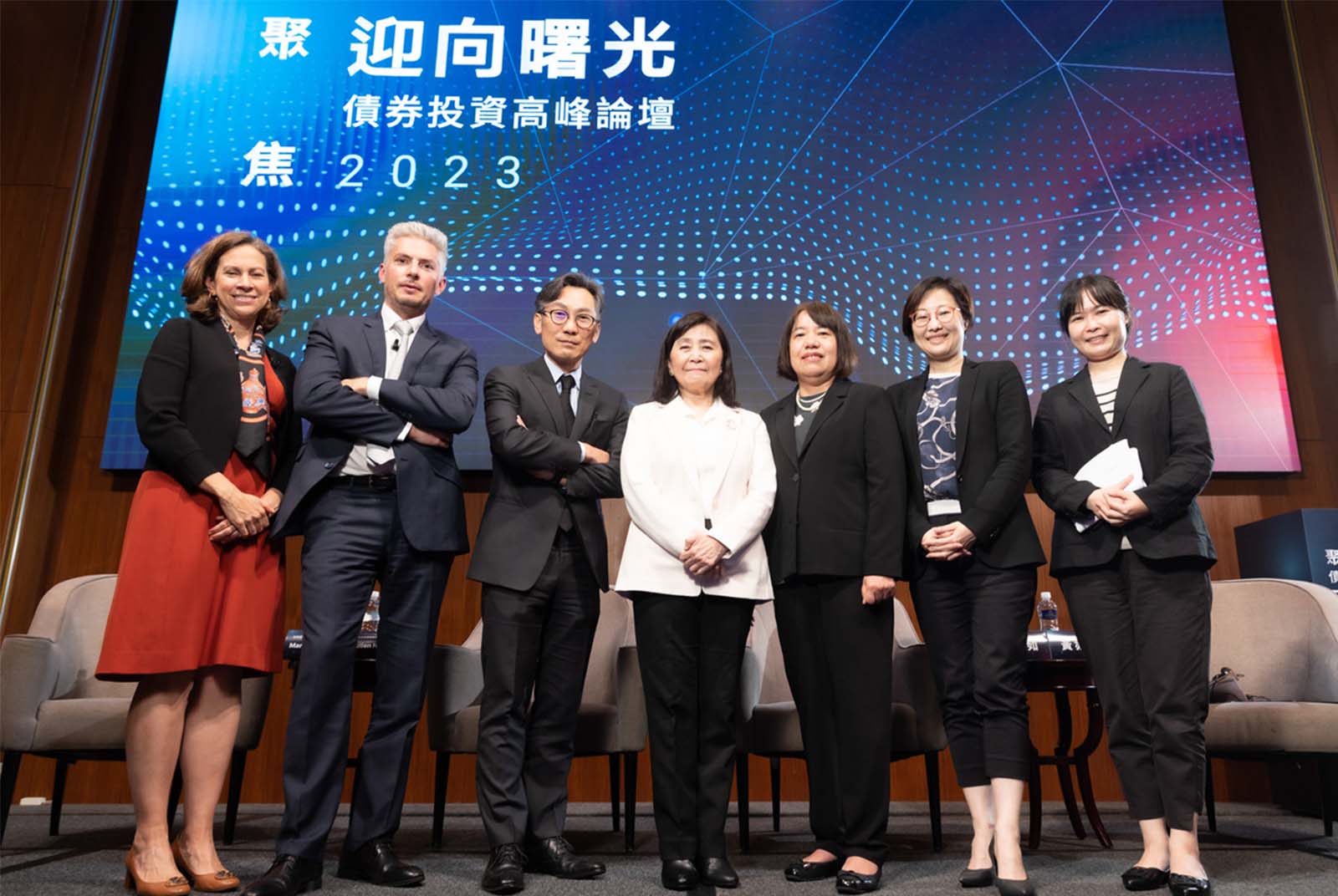 2023年全球經濟詭譎多變，施羅德專家建議：以多元債因應震盪環境　並且掌握投資機會