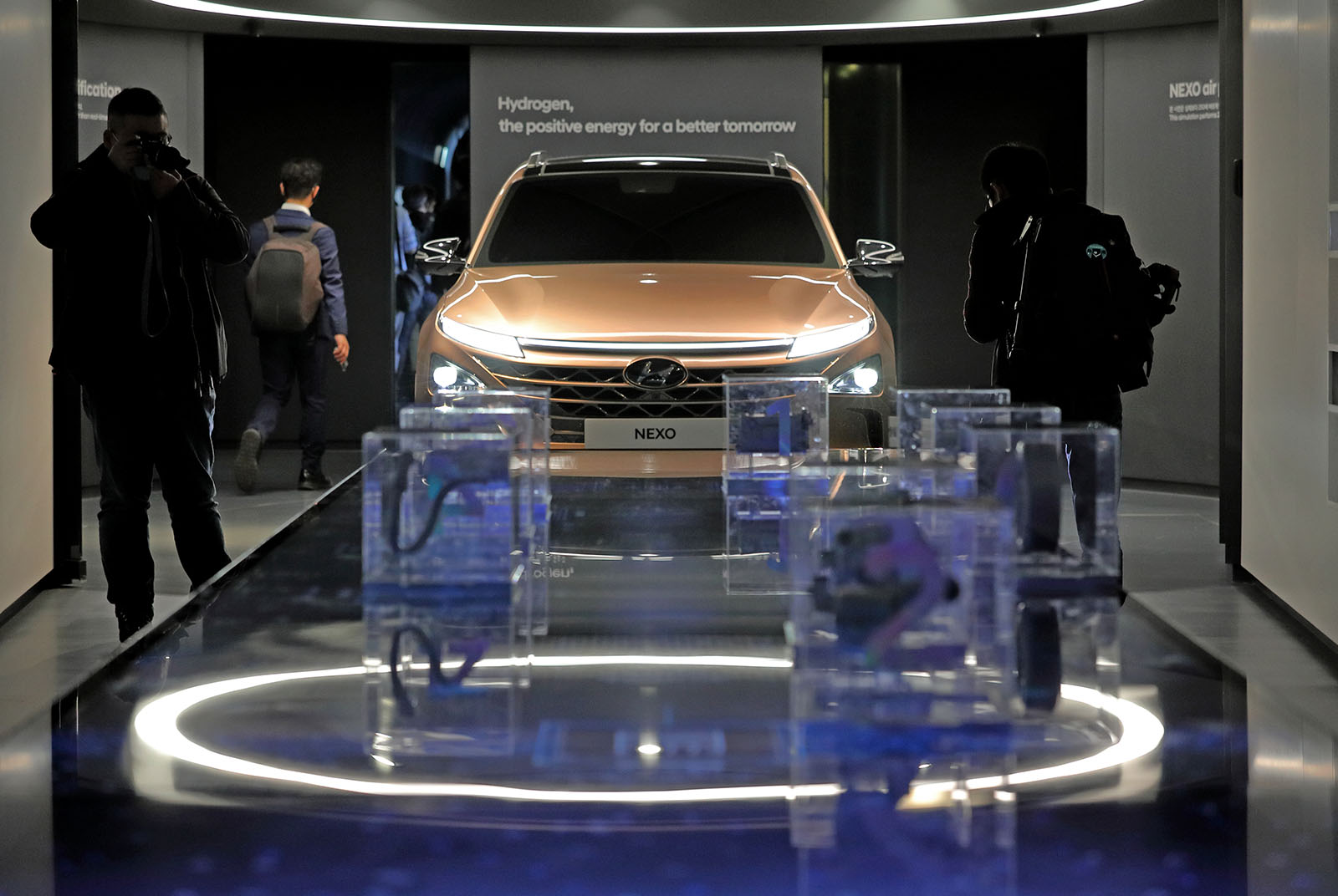 買一台氫能SUV，政府幫你出一半　現代如何打造「氫能車王國」？