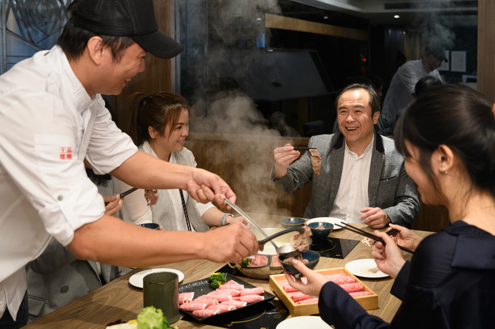 王品8年關百家店！被批冷血的陳正輝，揭露重返觀光股王祕密