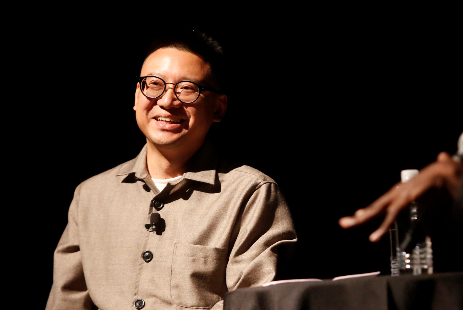 台裔作家許華獲普立茲自傳文學獎　致青春和樂在其中的邊緣人