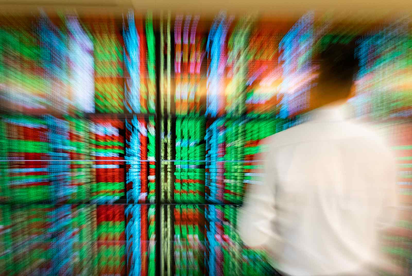 年終獎金拿去買0056、00878？高股息ETF配息恐剩5%，還能投資嗎？