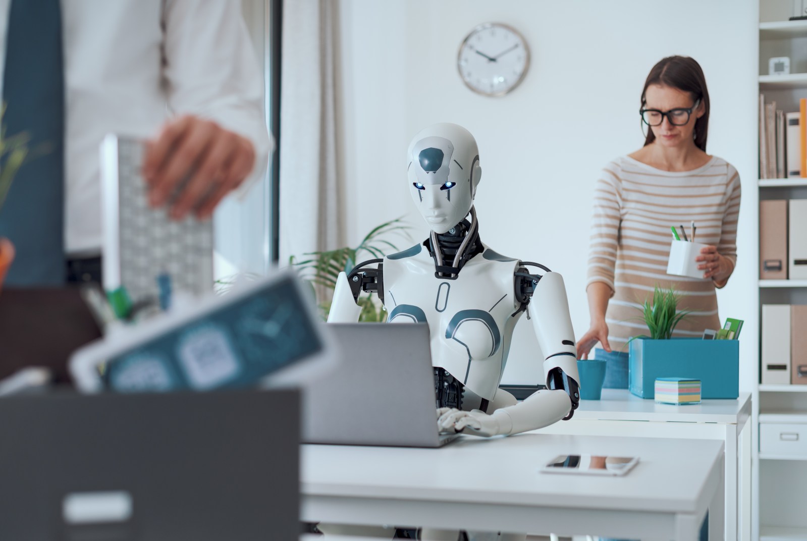 史丹佛教授：用AI取代員工的企業將成為輸家