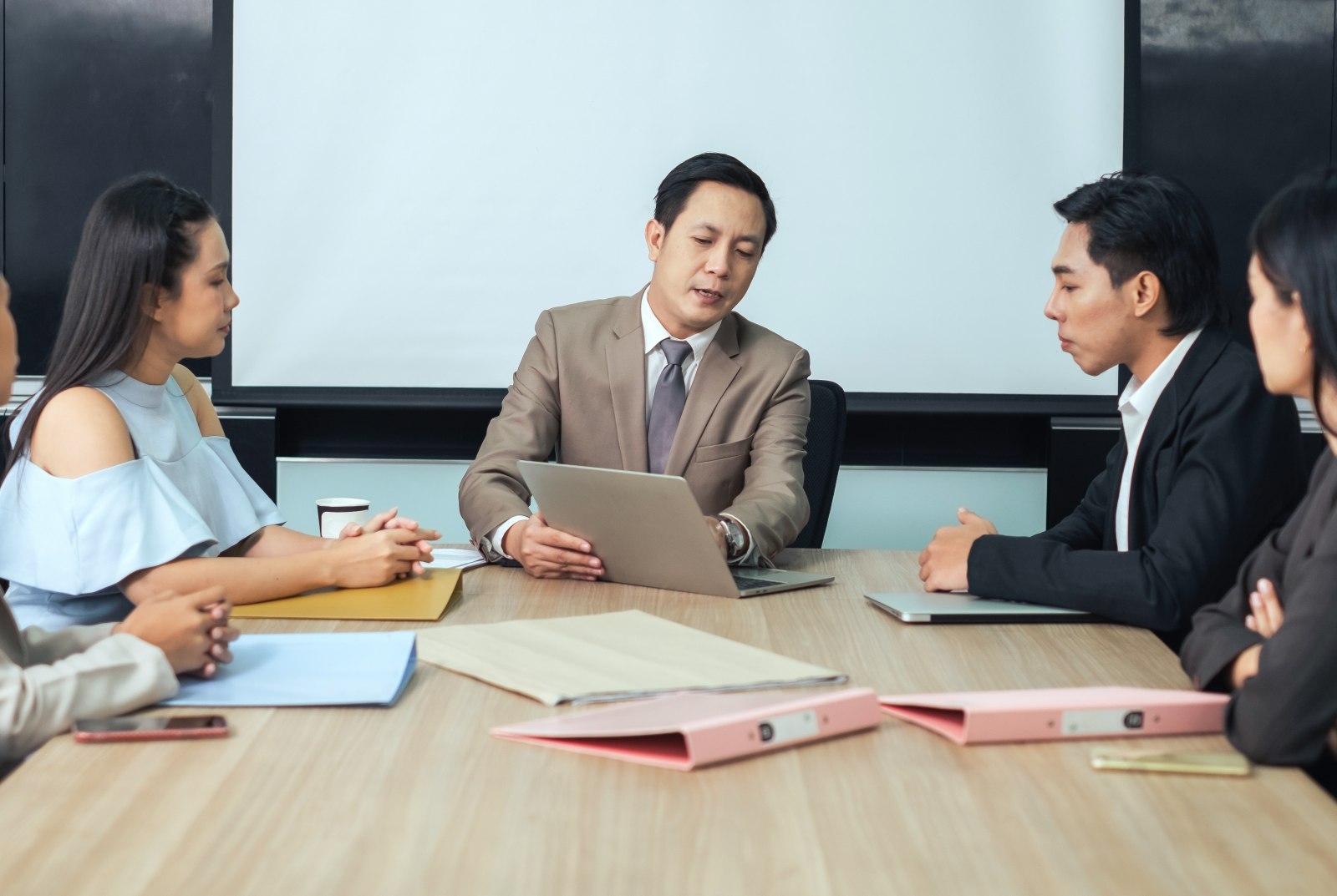 史丹佛研究：位高權重者破壞共識，並拒聽解釋