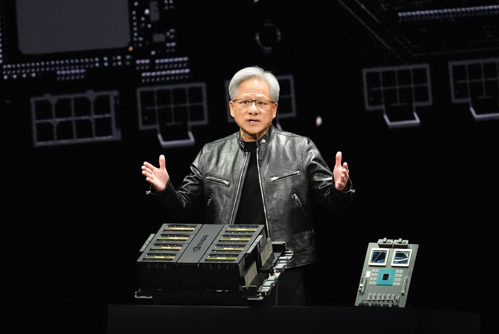 黃仁勳-輝達-Nvidia-AI-GB200-AI晶片