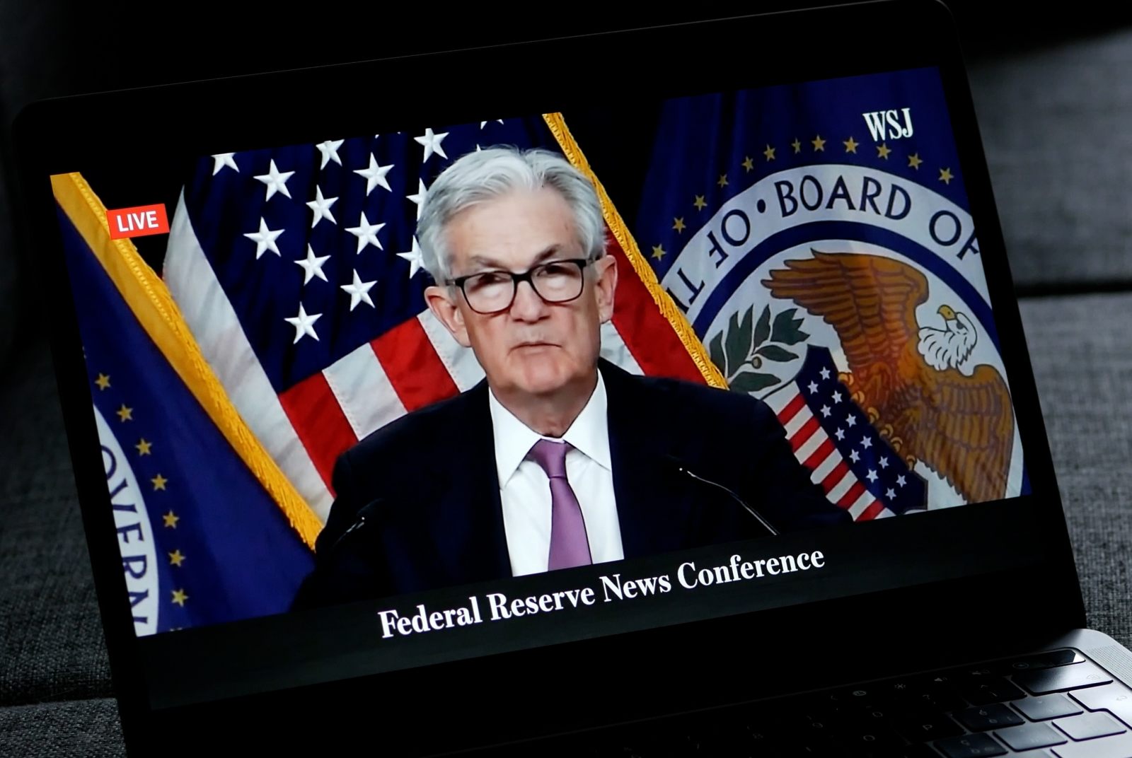 鮑爾說降息可以等　Fed最愛通膨指標又透露什麼訊息？